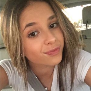 Meet your Posher, Caitlyn